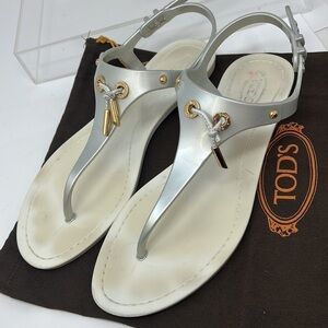 Tod’s Sz 38 White and Silver Jelly Thong Flat Sandals